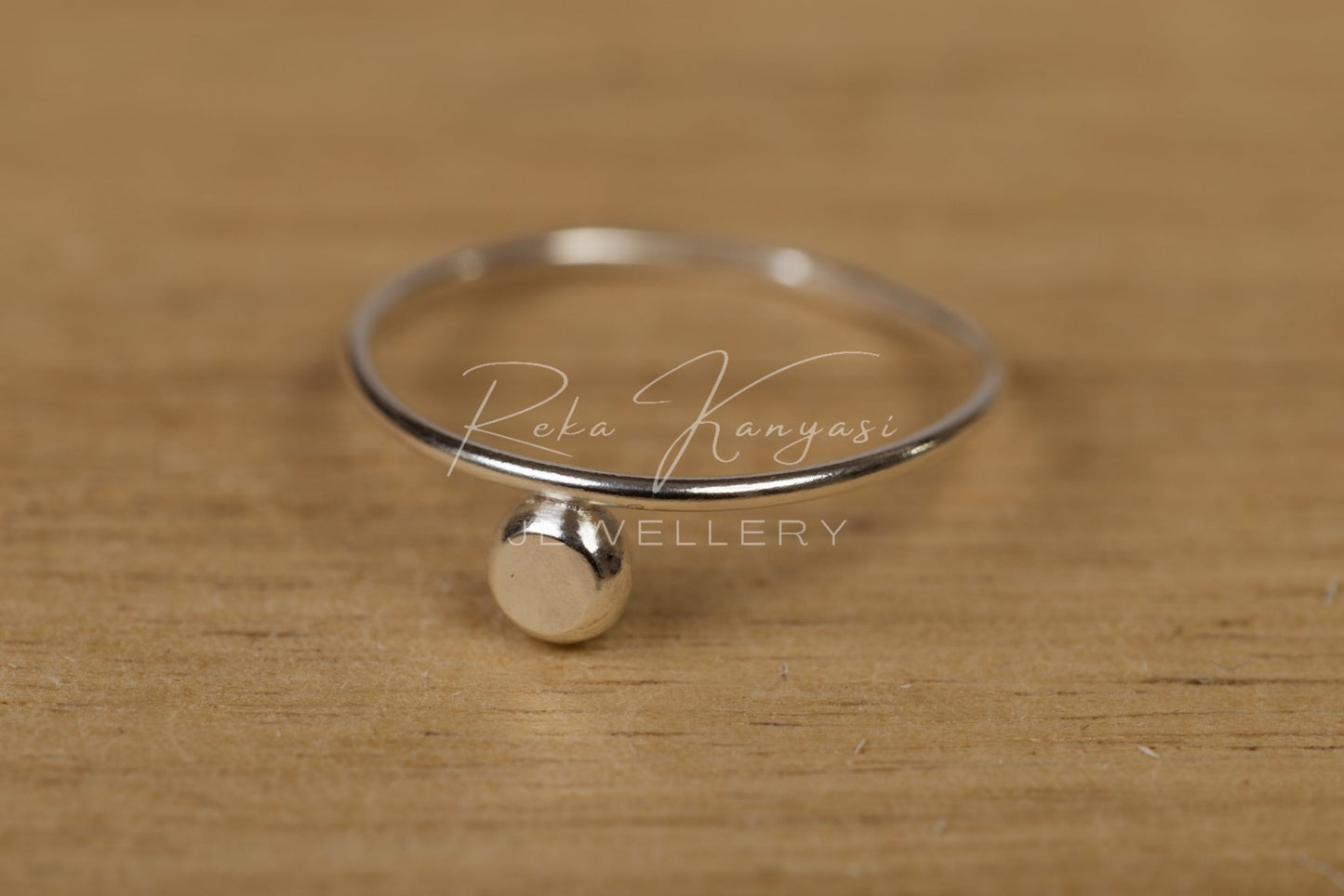 Eleni elegáns minimalista ezüst gyűrű - Reka Kanyasi Jewellery