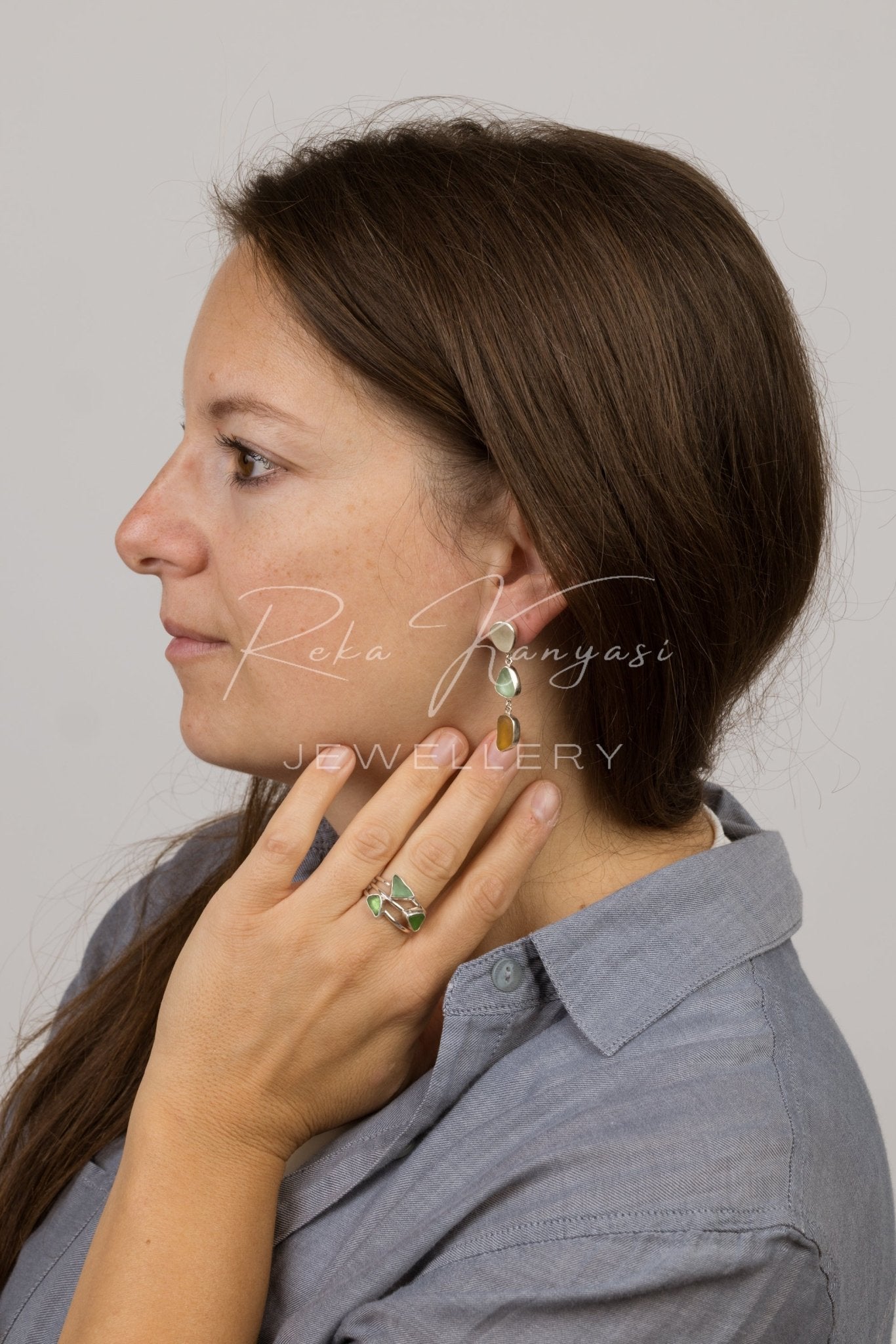 Isola ezüst fülbevaló tengeri üveggel, 3 színű - Reka Kanyasi Jewellery