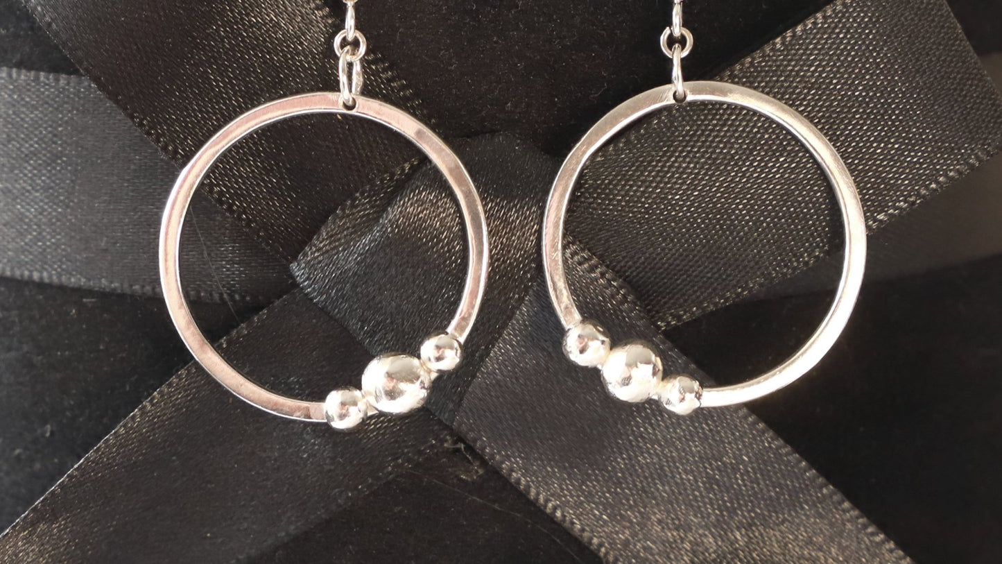 Love, hope and strenght silver hoops earrings - Szeretet, remény és erő ezüst karika fülbevaló - Reka Kanyasi Jewellery