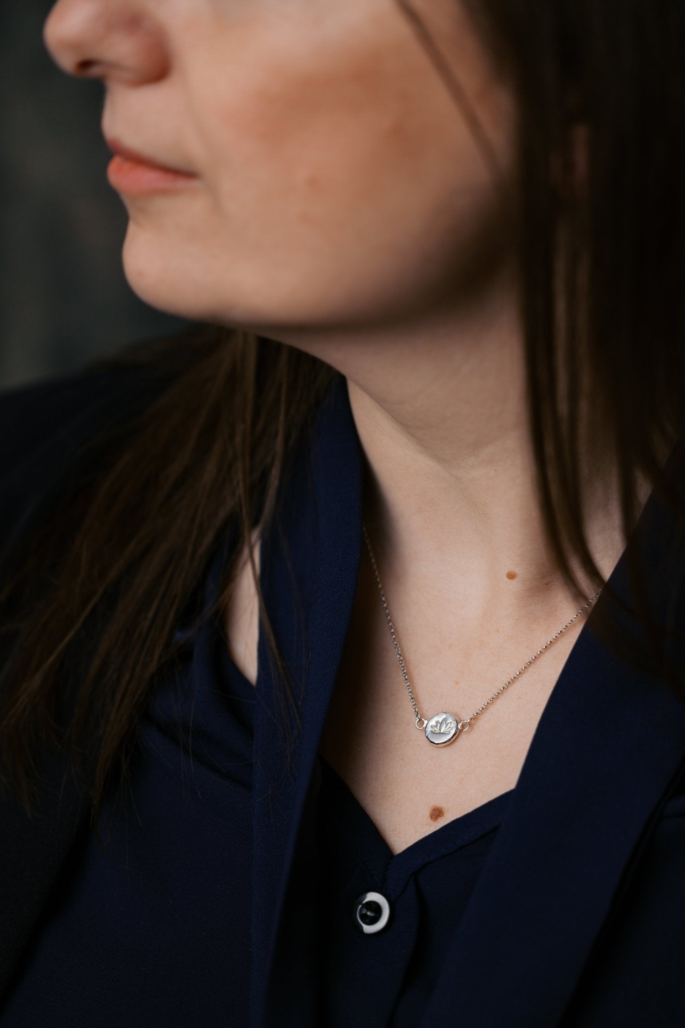 Silver chain with lotus motif - Ezüst lánc lótusz virág motívummal - Reka Kanyasi Jewellery