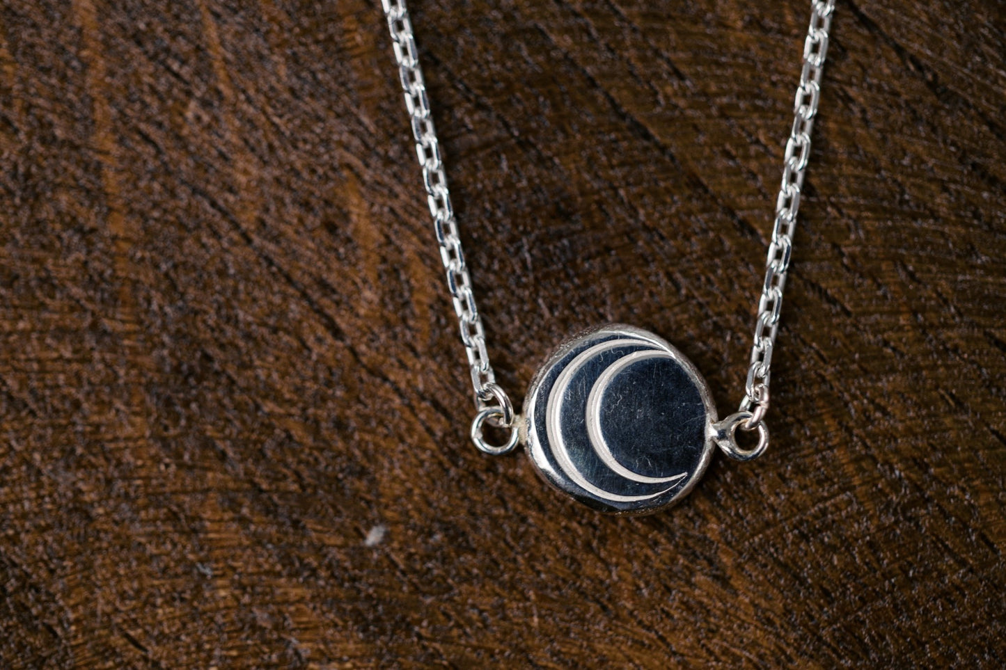 Silver chain with moon motif - Ezüst nyaklánc hold motívummal - Reka Kanyasi Jewellery