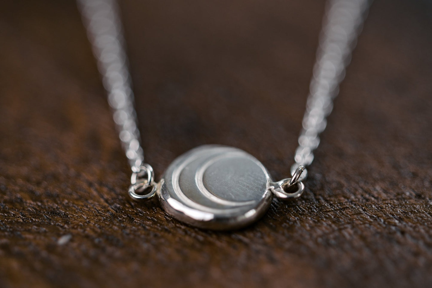 Silver chain with moon motif - Ezüst nyaklánc hold motívummal - Reka Kanyasi Jewellery