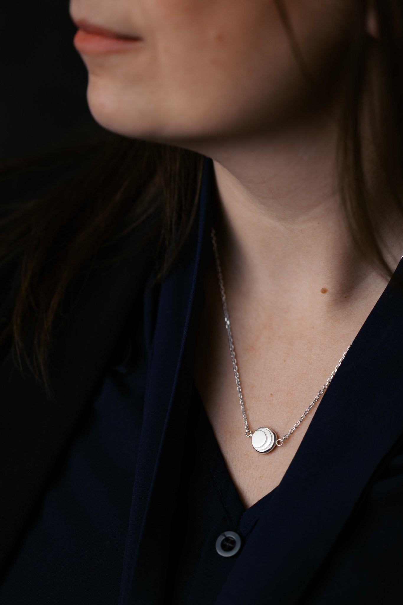 Silver chain with moon motif - Ezüst nyaklánc hold motívummal - Reka Kanyasi Jewellery