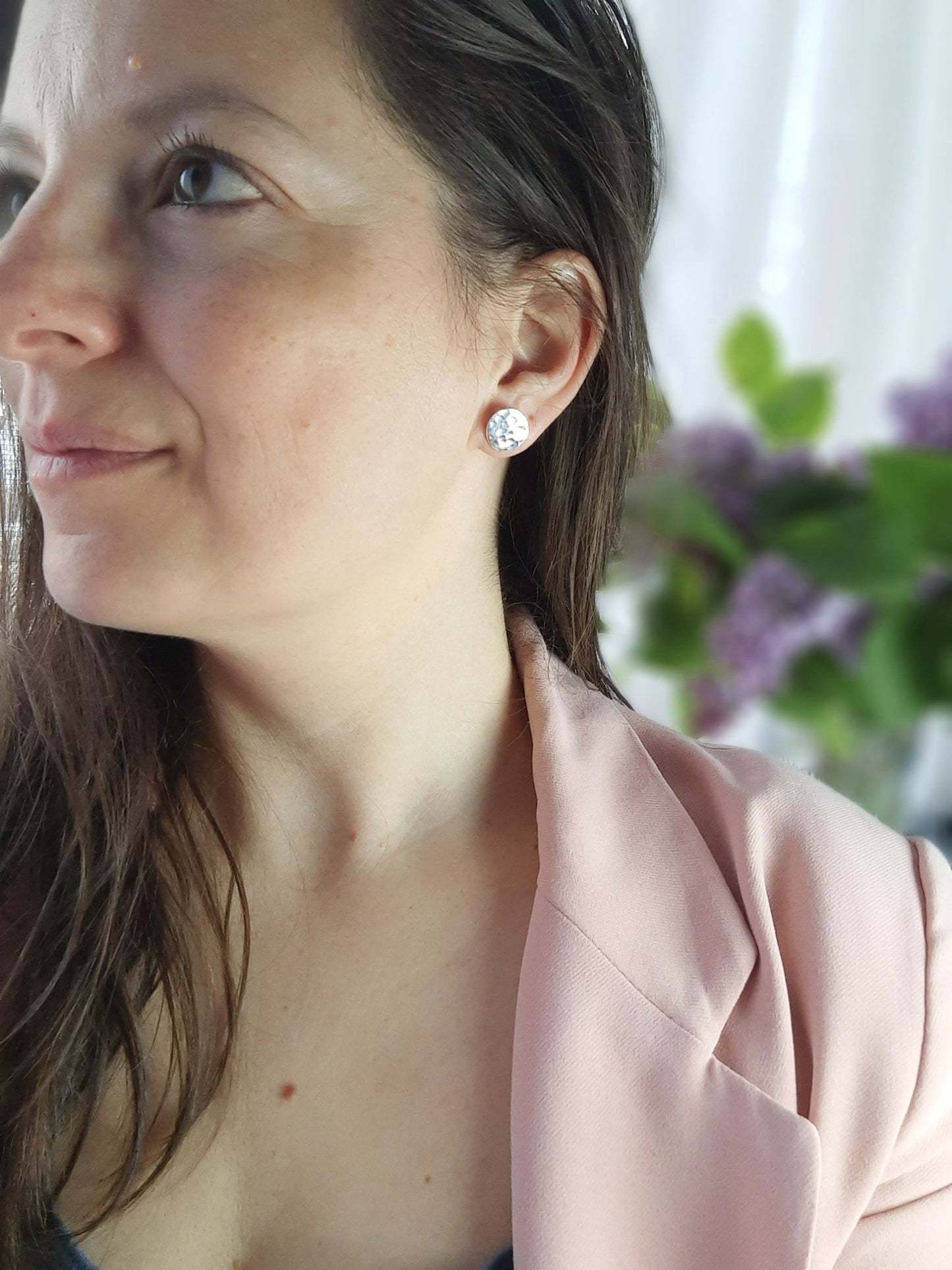 Simple hammered stud sterling silver earrings - Egyszerű ezüst fülbevaló - Reka Kanyasi Jewellery