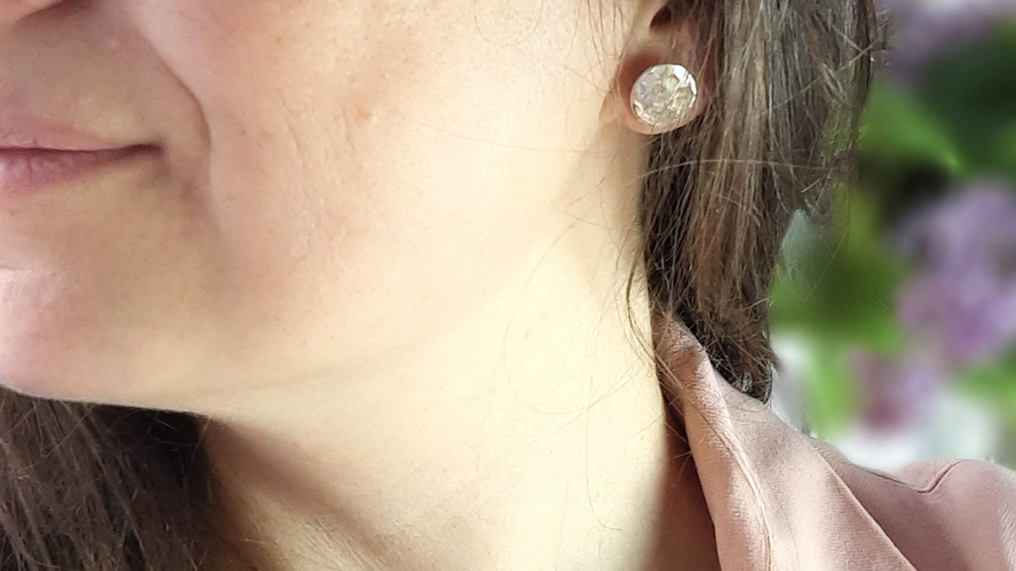 Simple hammered stud sterling silver earrings - Egyszerű ezüst fülbevaló - Reka Kanyasi Jewellery
