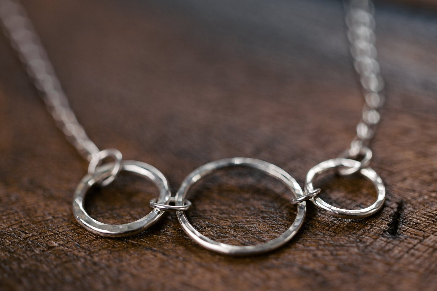 The FAMILY of 3 silver cirlces and chain - A 3 tagú CSALÁD ezüst karikákkal és lánccal - Reka Kanyasi Jewellery