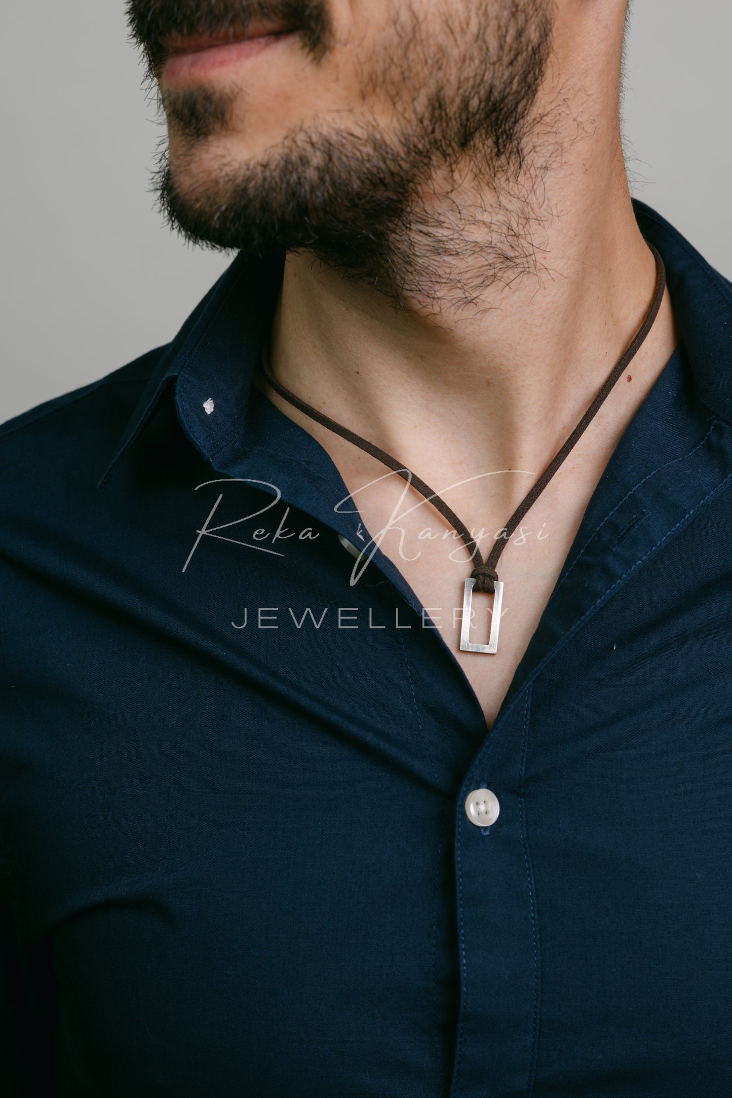 Geometrikus ezüst medál férfiaknak