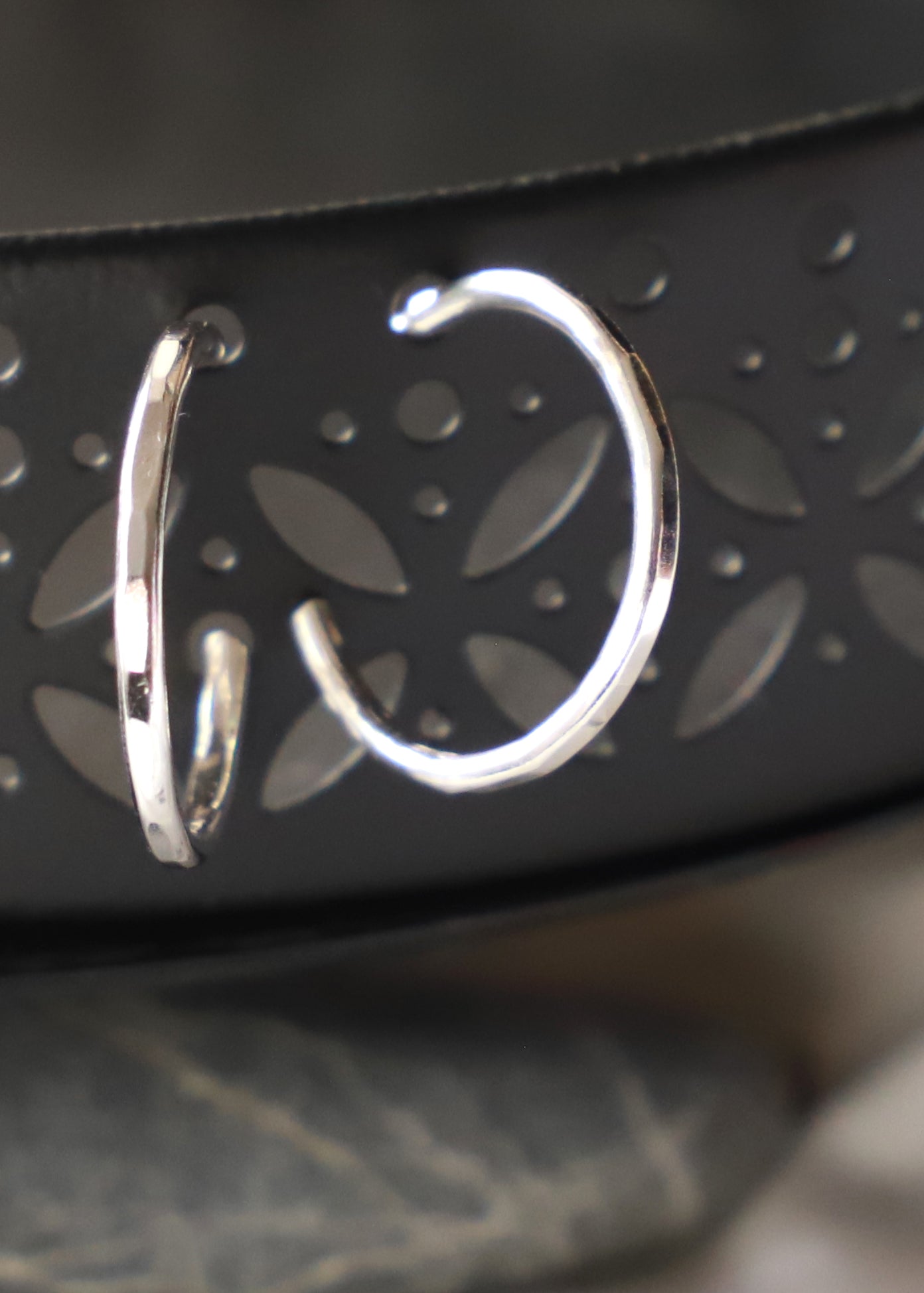 Adéle classic silves hoop earrings - Adéle klasszikus ezüst karika fülbevaló - Reka Kanyasi Jewellery