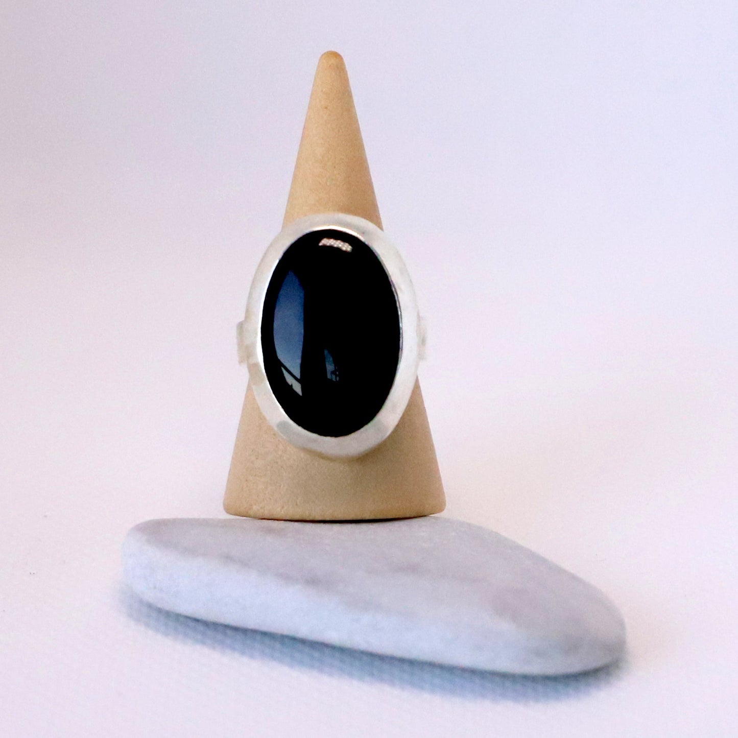 Dinorah Onyx Silver Ring - Dinorah Ónix Ezüst Gyűrű - Reka Kanyasi Jewellery