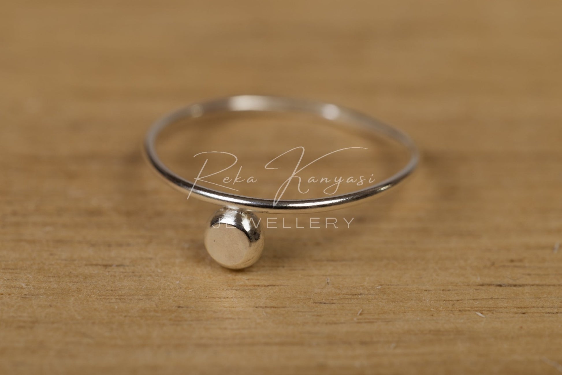 Eleni elegáns minimalista ezüst gyűrű - Reka Kanyasi Jewellery