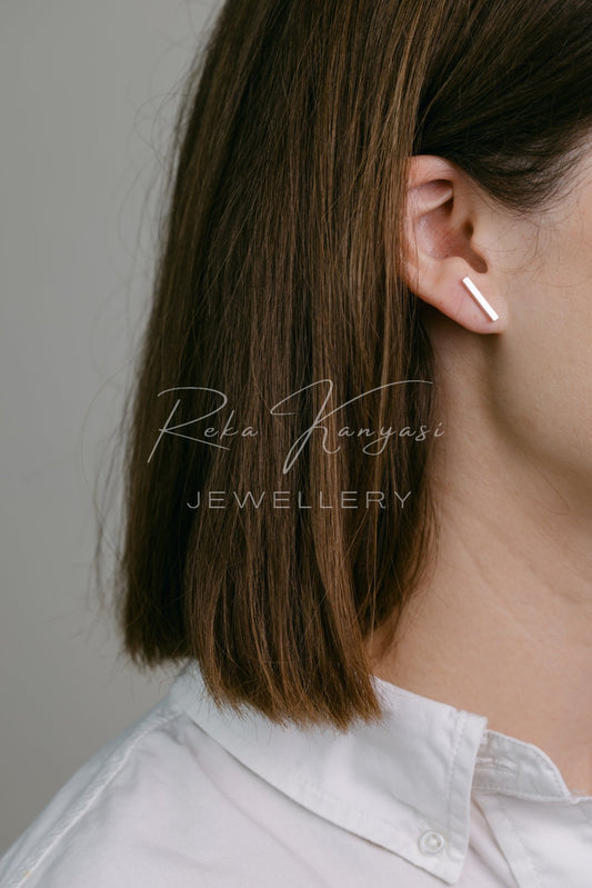 Ezüst csík fülbevaló - Reka Kanyasi Jewellery