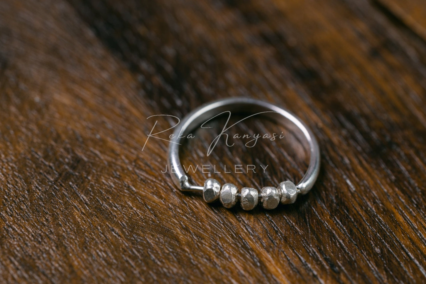 Ezüst gyűrű ezüst gyöngyökkel - Reka Kanyasi Jewellery