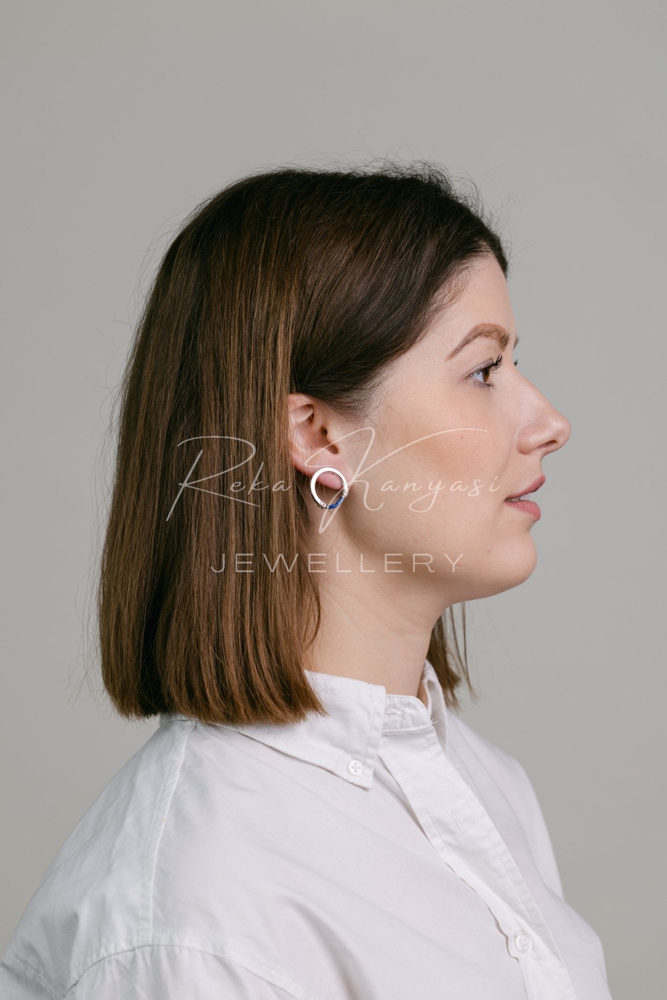 Ezüst kör fülbevaló gyöngyökkel - Reka Kanyasi Jewellery