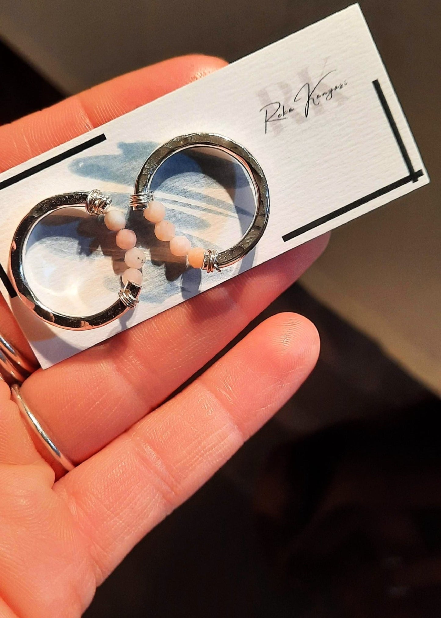 Ezüst kör fülbevaló gyöngyökkel - Reka Kanyasi Jewellery