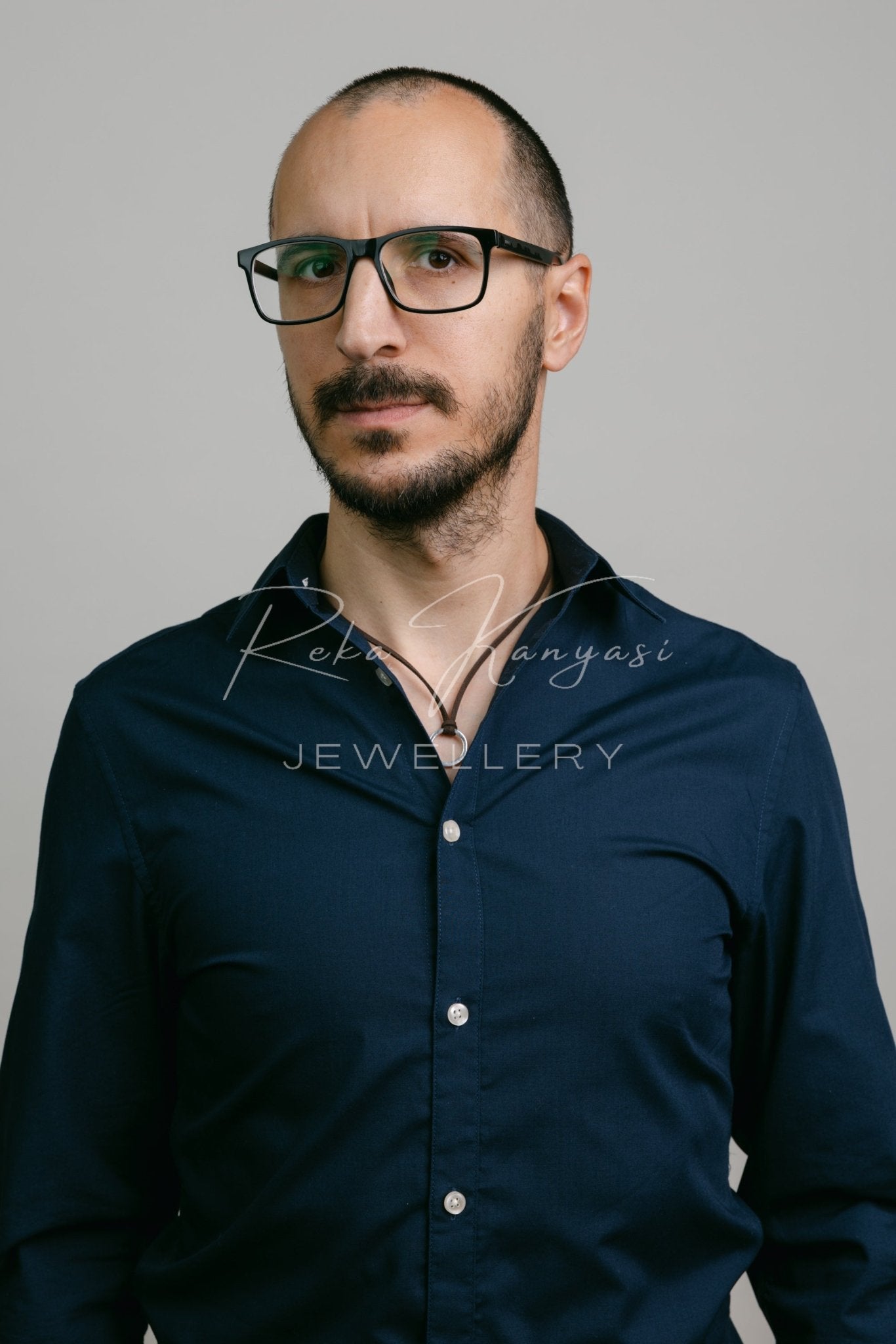 Geometrikus ezüst medál férfiaknak - Reka Kanyasi Jewellery