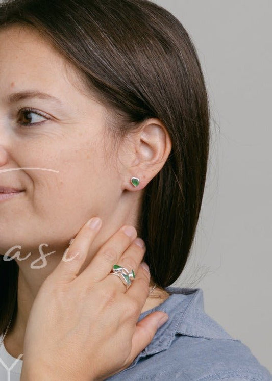 Kicsi tengeri üveg ezüst foglalatban fülbevaló - Reka Kanyasi Jewellery