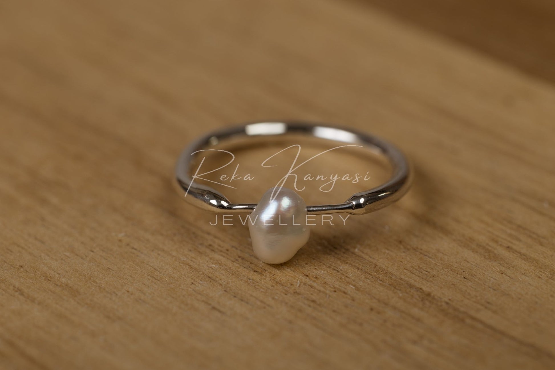 Lizy ezüst gyuru folyami gyönggyel - Reka Kanyasi Jewellery