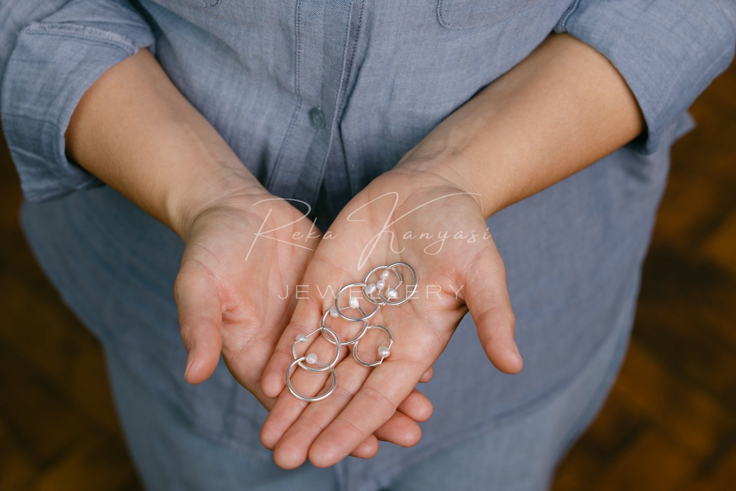 Lizy ezüst gyűrű folyami gyönggyel - Reka Kanyasi Jewellery
