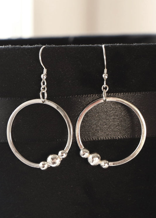 Love, hope and strenght silver hoops earrings - Szeretet, remény és erő ezüst karika fülbevaló - Reka Kanyasi Jewellery