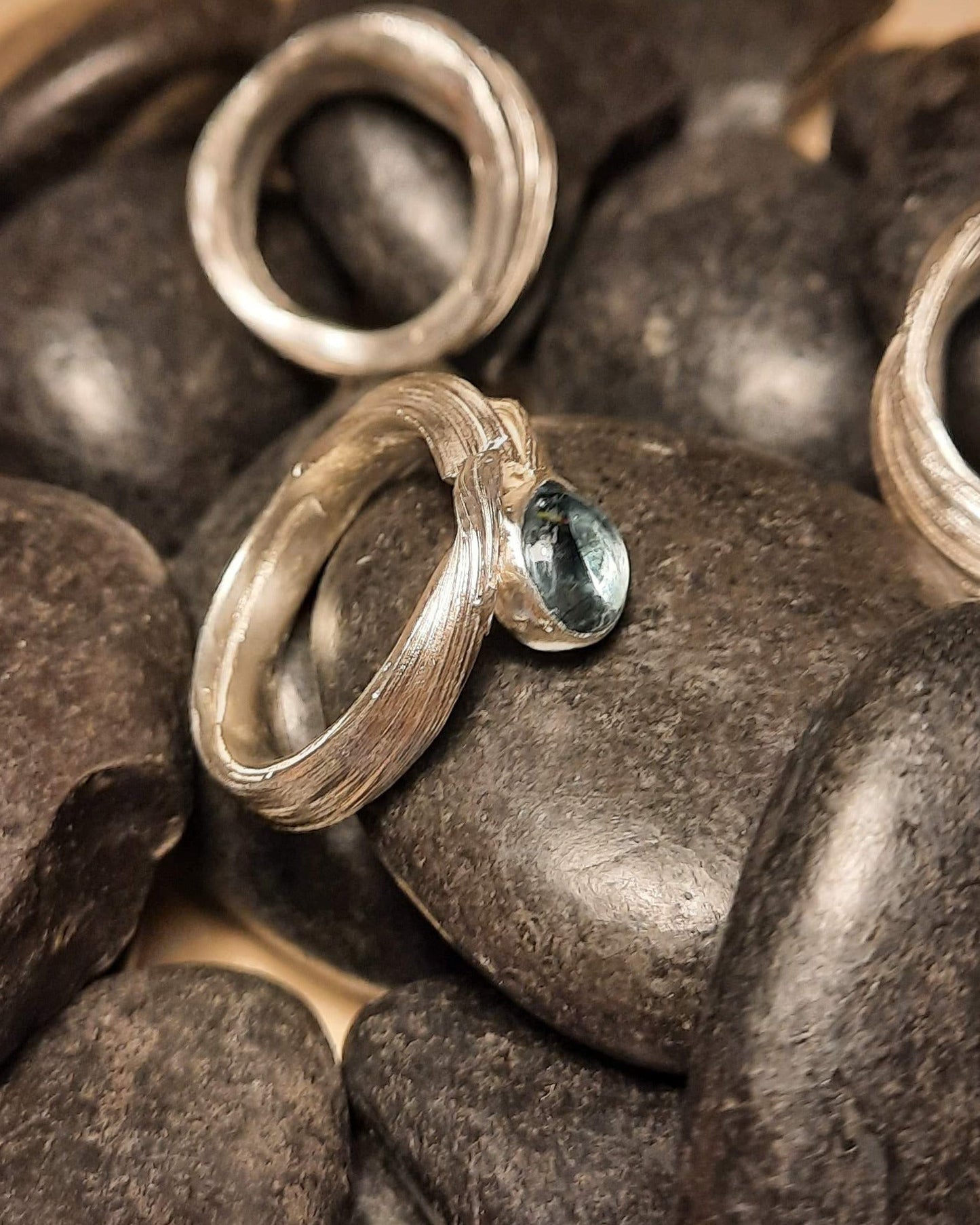 Mitsuro hikime ezüst gyűrű topázzal - Reka Kanyasi Jewellery