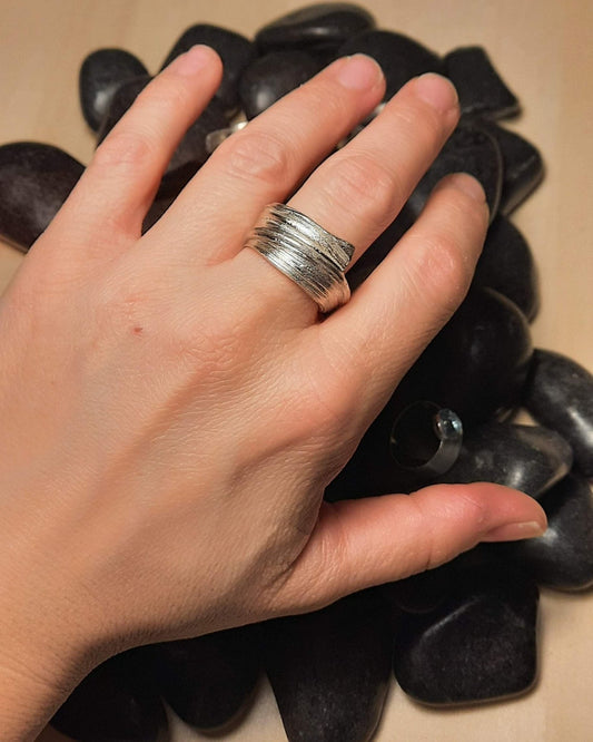 Mitsuro hikime Nagare gyűrű - Reka Kanyasi Jewellery