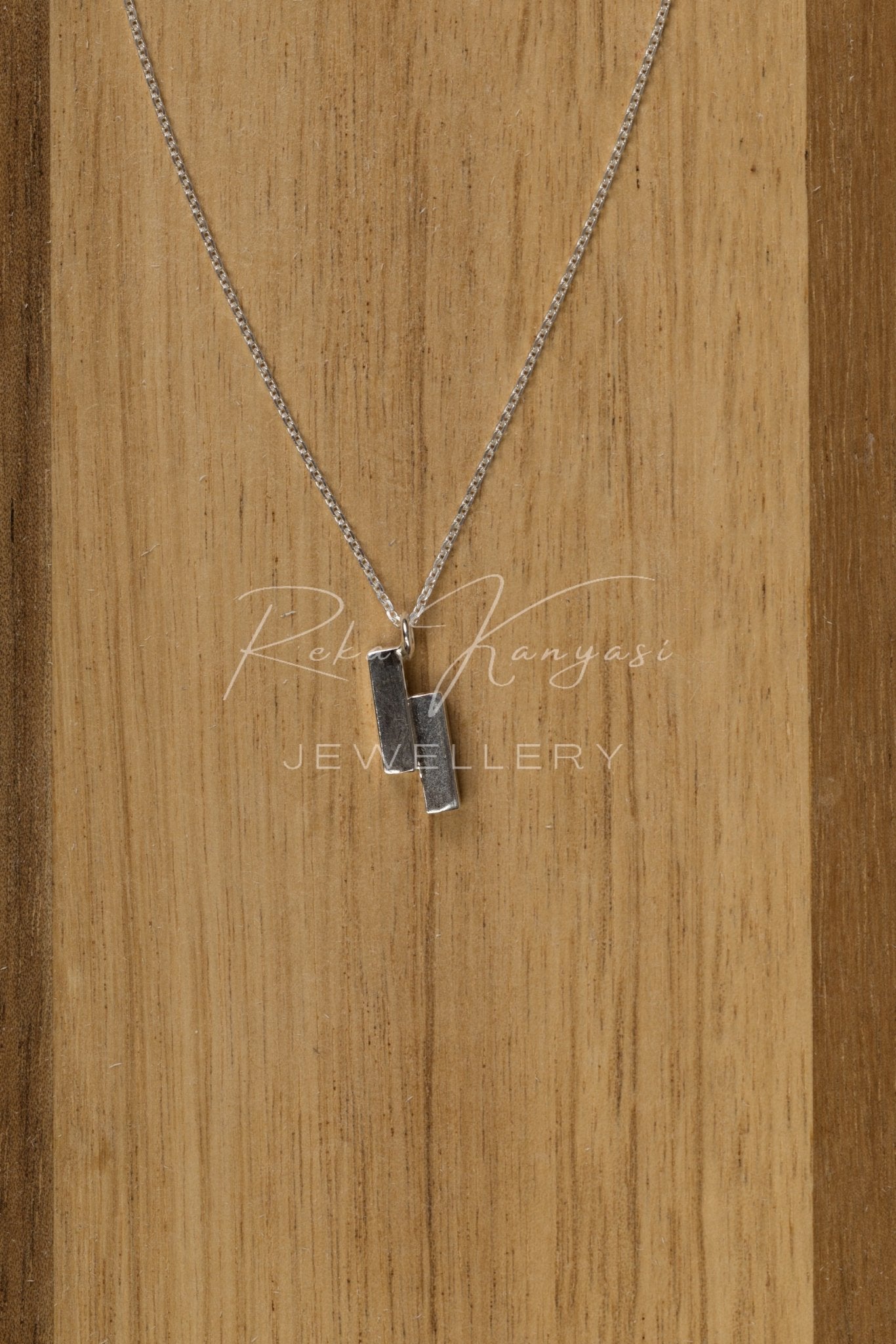 Odessa ezüst medál lánccal - Reka Kanyasi Jewellery