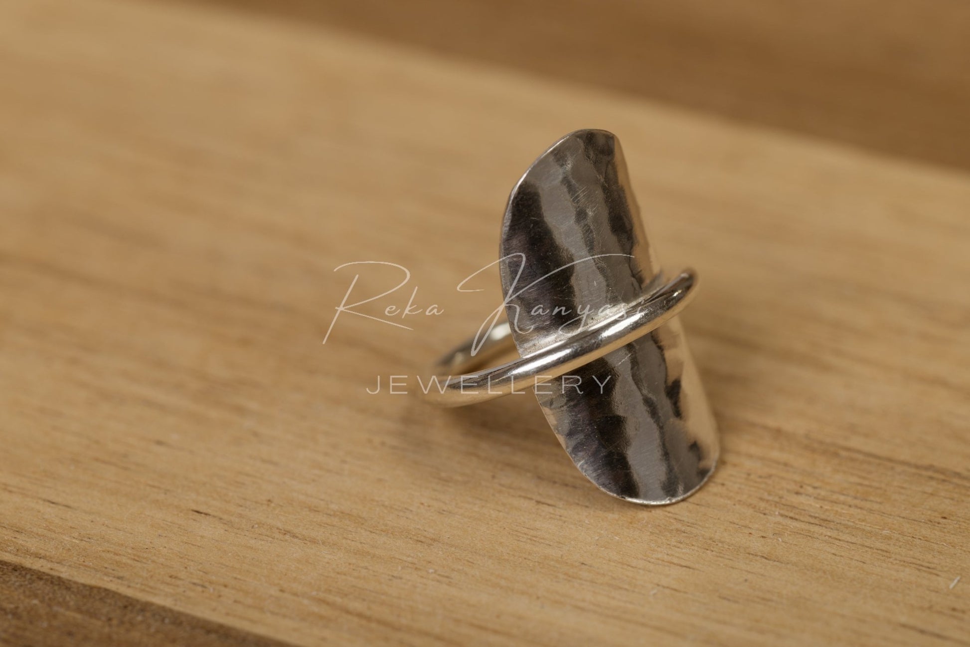 Saturn ezüst kalapűlt gyűrű - Reka Kanyasi Jewellery