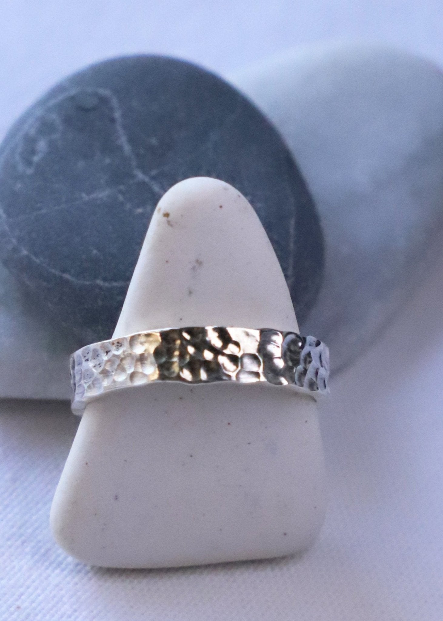 Simple hammered silver beauty ring - Egyszerű kalapált szépség ezüst gyűrű - Reka Kanyasi Jewellery