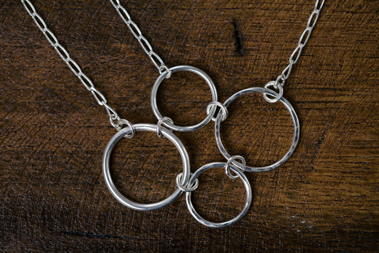 The FAMILY of 4 silver circle on chain - A 4 tagú kör CSALÁD ezüst láncon - Reka Kanyasi Jewellery